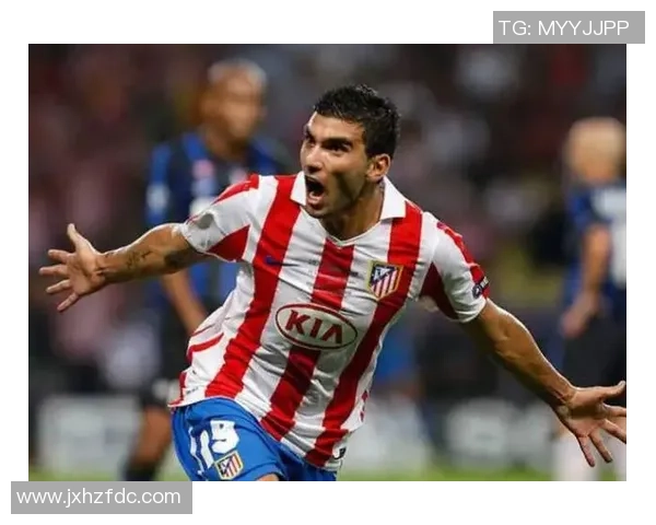 著名足球球星意外去世震惊全球球迷 生前成就与影响深远 著名足球球星意外去世震惊全球球迷 生前成就与影响深远