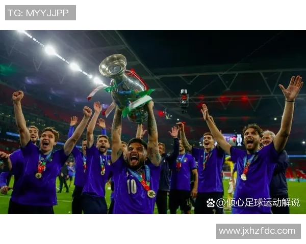 足球巨星闪耀全球 球场传奇与荣耀背后的奋斗与梦想